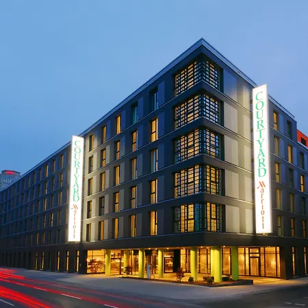 Courtyard By Marriott Cologne-3